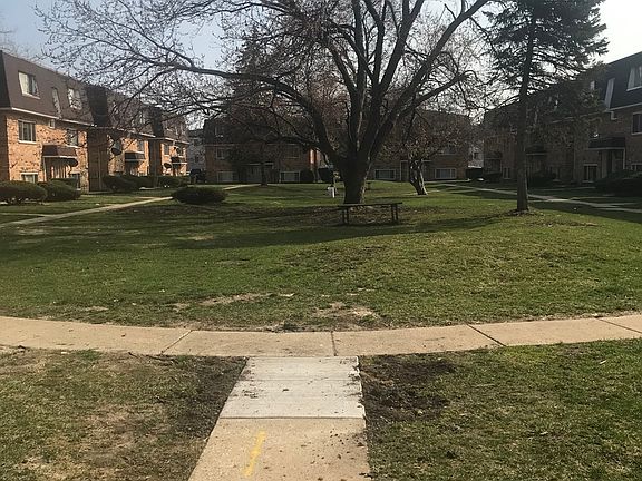 3rd image of 9986 Holly Ln APT Ge