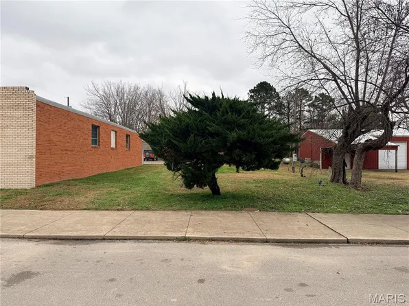 184 N East L Hawks St, Puxico, MO 63960