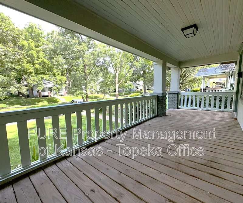 3 bed, 1.0 bath, 1432 sqft, $1,625 — Photo 3