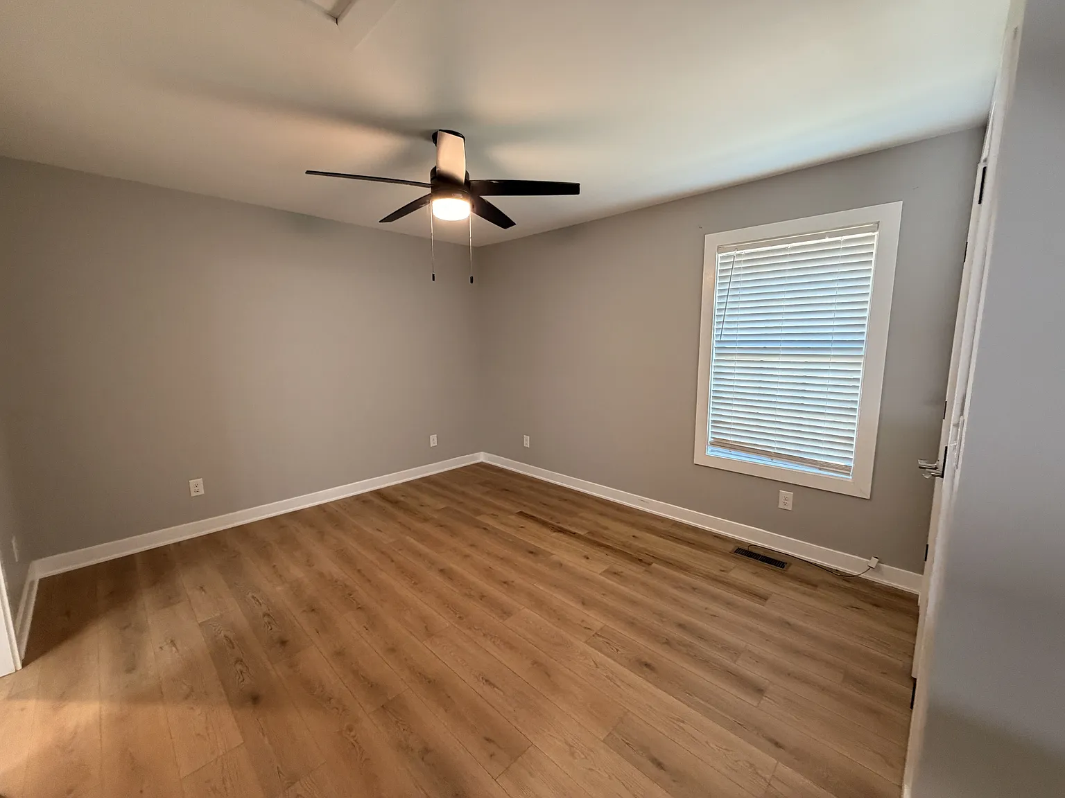 1633 N Highway 1247 - B — Photo 4