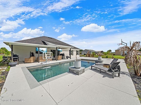 3rd image of 4364 Prentice Ln