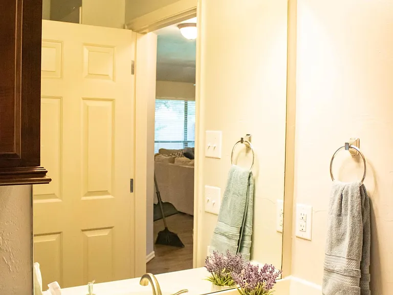 2nd bathroom