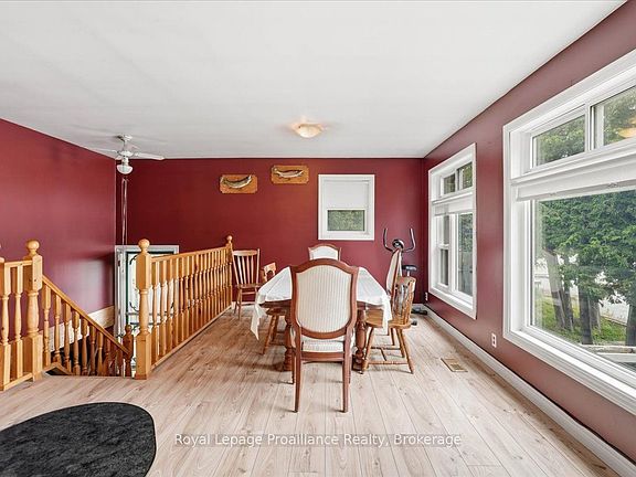 3rd image of 838 Trenear Rd