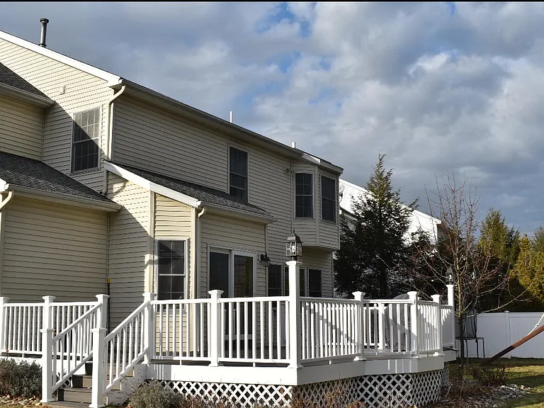 1 Annabel Pl — Photo 3