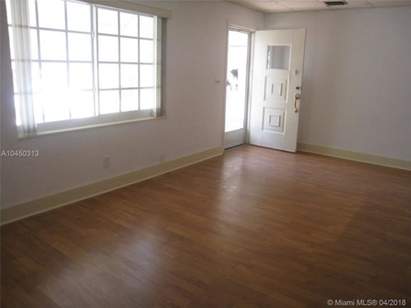 2nd image of 125 Whitehorn Dr