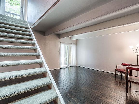 lots of light from the skylight!