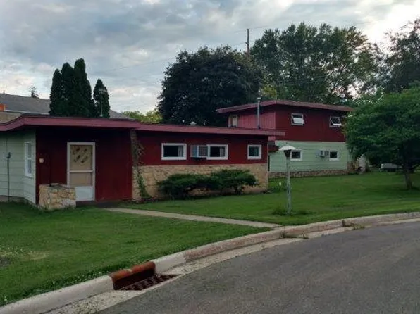 1410 Riviera Ct, Monroe, WI 53566