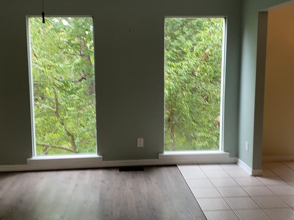 2nd image of 7 Leatherwood Ln #B
