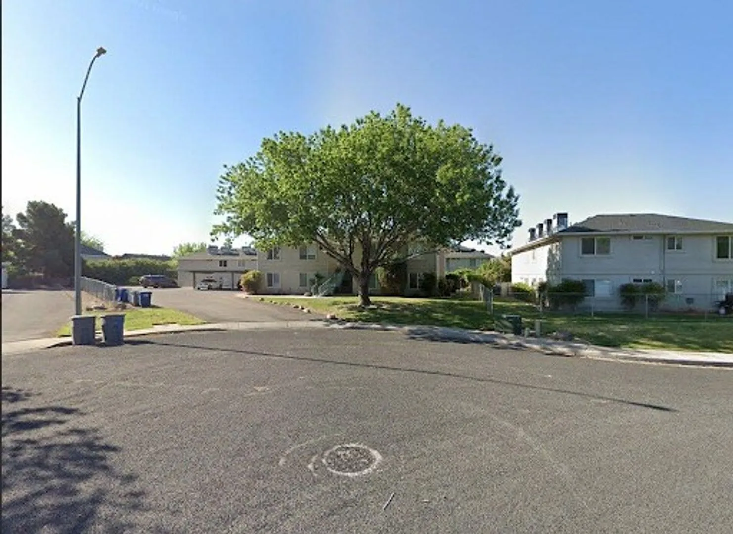 Conveniently Located 3 Bedroom 2 Bathroom Unit! — Photo 1