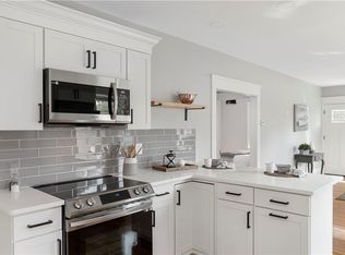 59 Hull St, Warwick, RI 02888