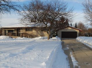 N70W13238 Brentwood Dr, Menomonee Falls, WI 53051
