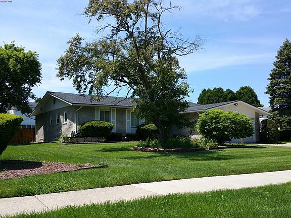3rd image of 29391 Marimoor Dr