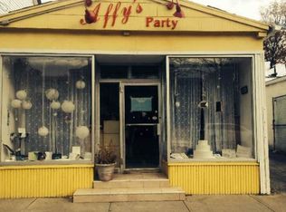 721 Middle Neck Rd, Great Neck, NY 11024