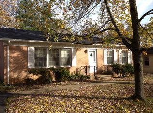 908 Springmont Dr, Hopkinsville, KY 42240