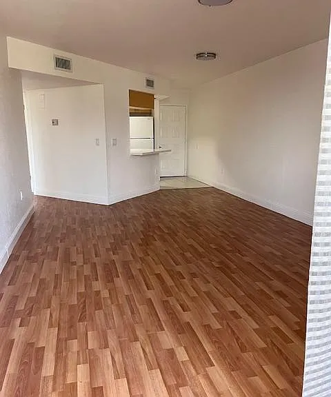 8235 Lake Dr #401 — Photo 5
