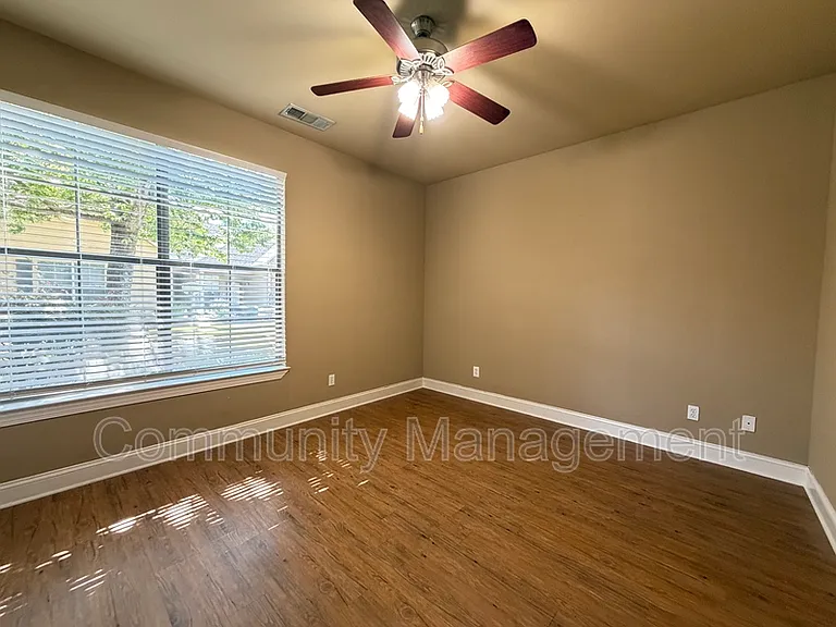 809 Summer Breeze Dr #302 — Photo 11