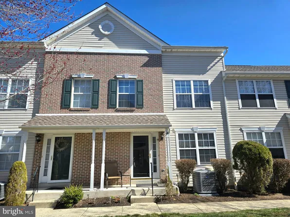 3007 Creekside Ct #45, Warrington, PA 18976