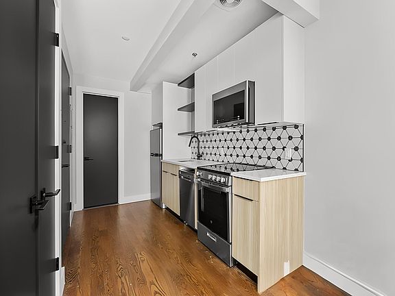 3rd image of 169 Lott St #2B