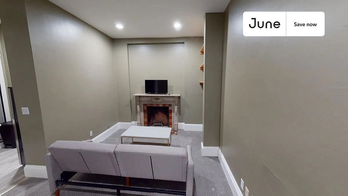 1 bedroom in Fenway on a flexible lease #1345 — Photo 3