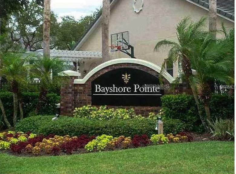 1st image of 3037 Pointeview Dr