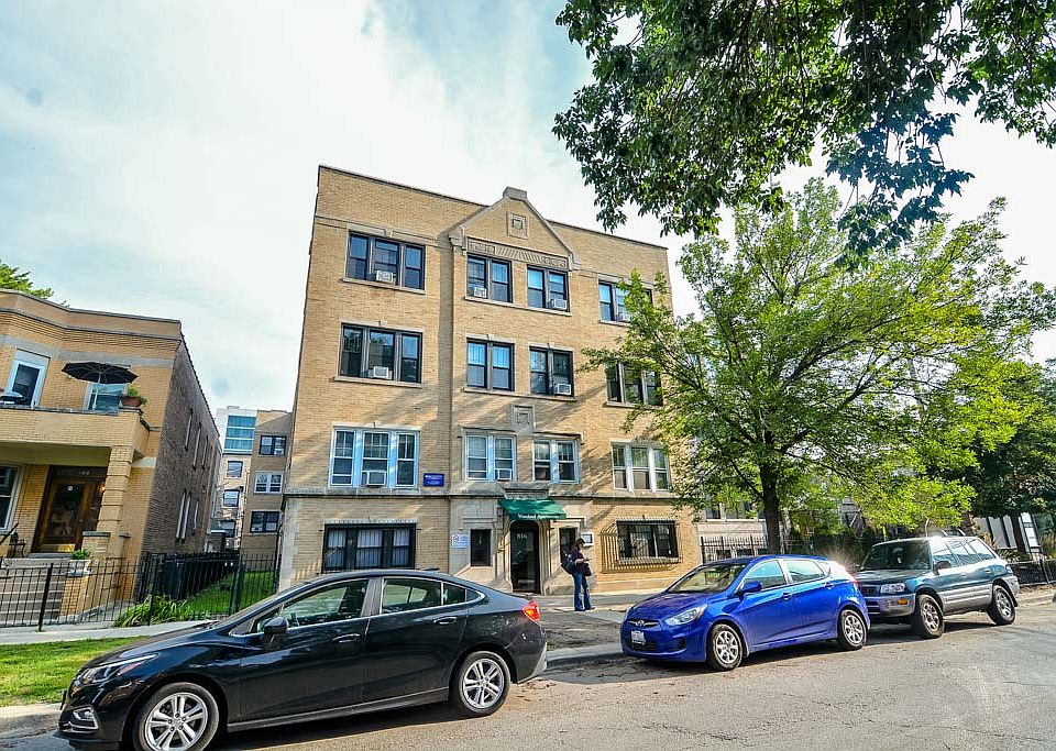 1st image of 816 W Waveland Ave APT 20
