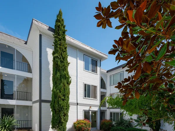 The Ridge at Bellevue, 13831 NE 8th St APT 215, Bellevue, WA 98005