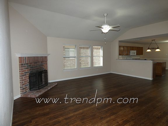 2nd image of 4129 Majestic Ct