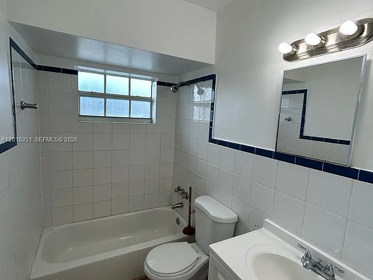 7920 East Dr #14 — Photo 3