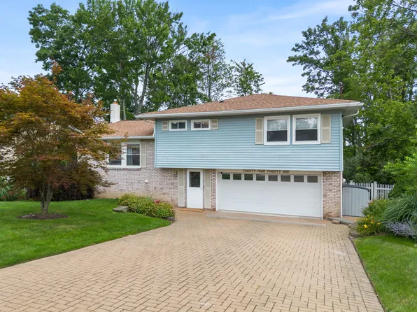 2421 High Ave, Vestal, NY 13850