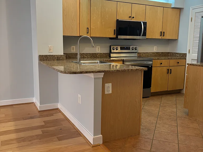 616 E St NW #605 — Photo 21