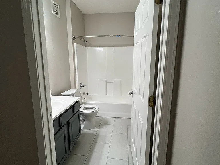 6985 Ortega Woods Dr — Photo 4