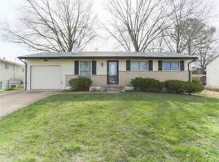 3032 Copenhagen Dr, Saint Louis, MO 63125