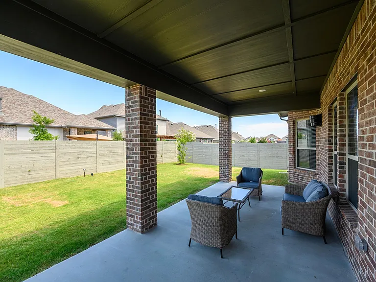 1604 Moss Trail Ct — Photo 35