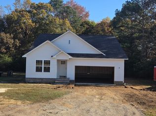 70 Santileon Ln, Rainsville, AL 35986