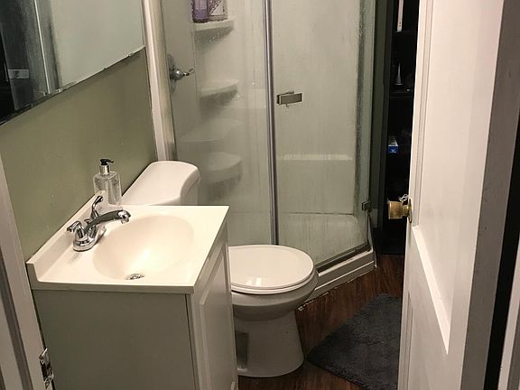 bathroom on 1st floor