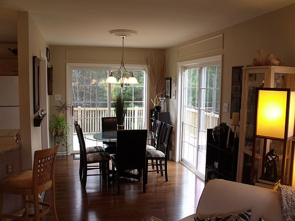 5th image of 28 Grandview Ln