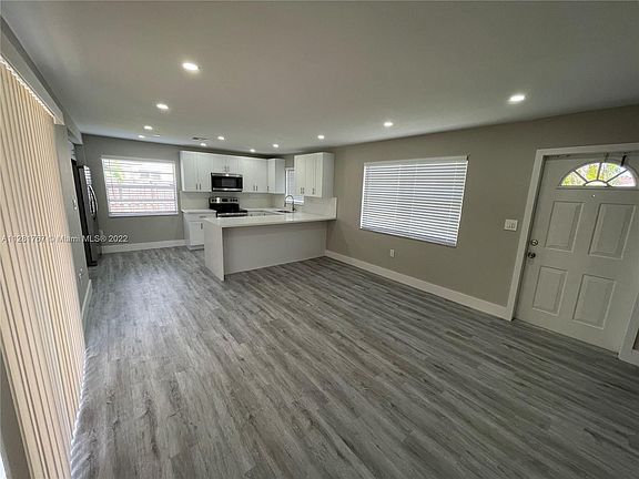 3rd image of 20300 SW 105th Ave