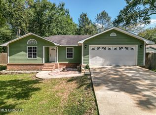 2233 Brookside Dr, Gautier, MS 39553