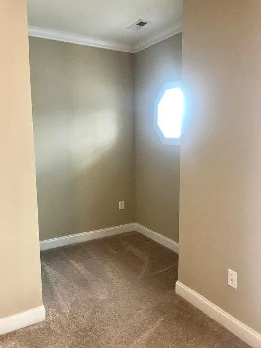 2077 Silvercrest Dr — Photo 1