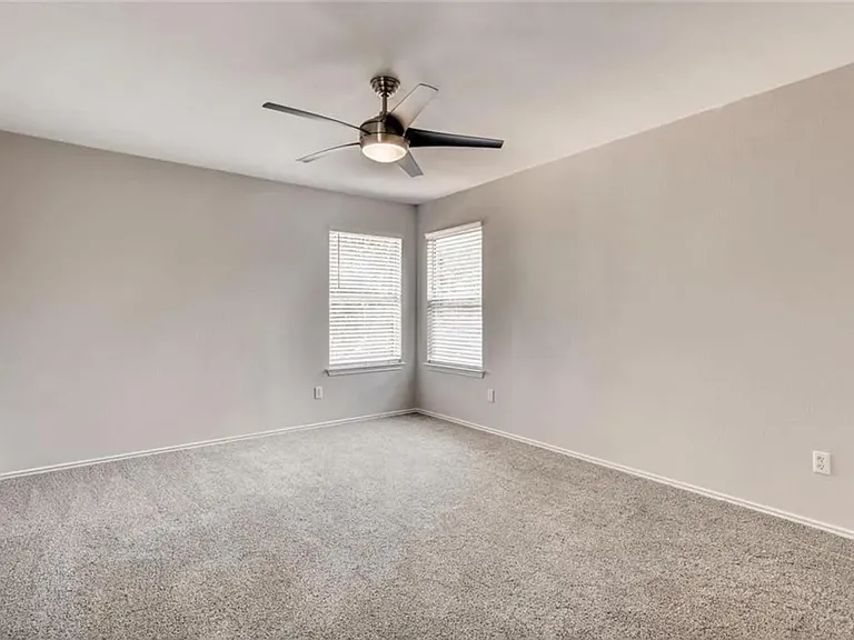9407 Rowlands Sayle Rd — Photo 5