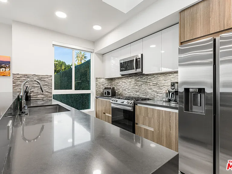 4806 Sylmar Ave #Penthouse 2 — Photo 6