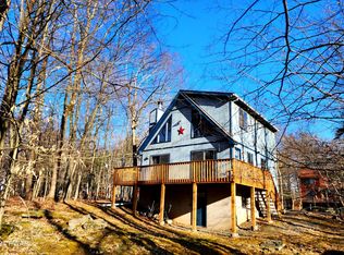 347 N Gate Rd, Lake Ariel, PA 18436