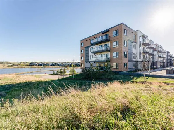 42 E Cranbrook Gdns SE #2410, Calgary, AB T3M 3N9