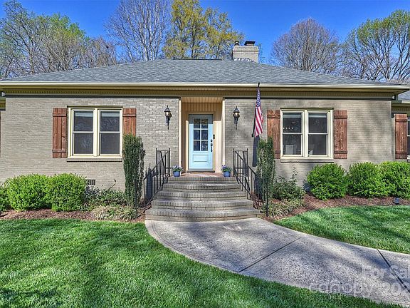 3rd image of 5223 Lansing Dr