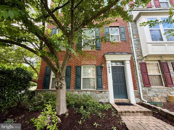 1053 Gaither Rd, Rockville, MD 20850