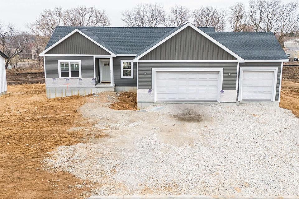 1st image of 412 Ridge Court