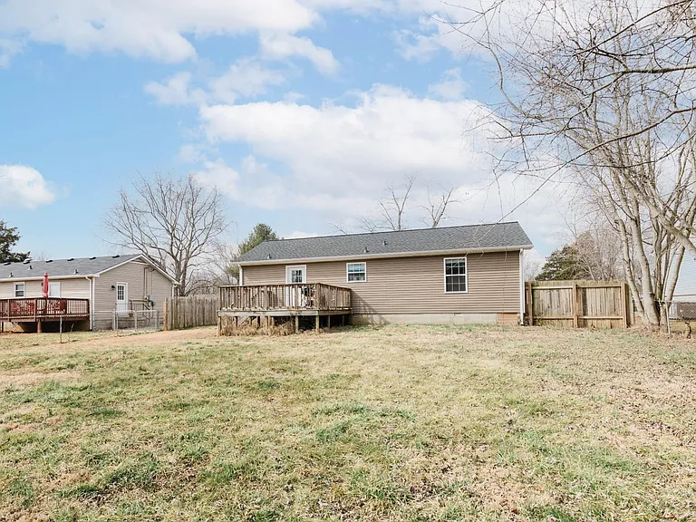 1495 Craig Dr — Photo 14