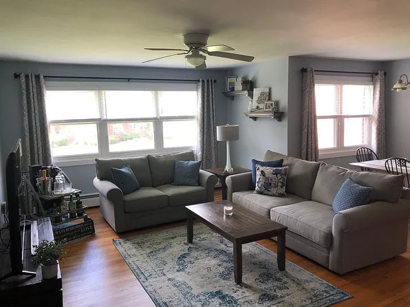 223 N Middletown Rd APT E, Pearl River, NY 10965