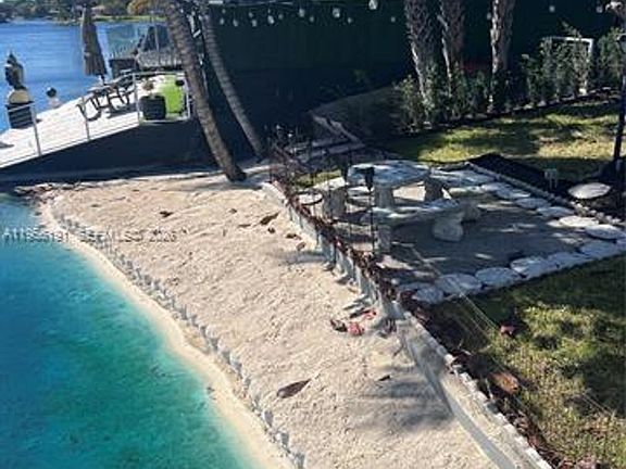 3rd image of 6484 Miami Lakes Dr E