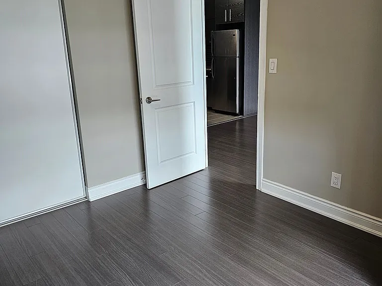 325 S Park Rd #511 — Photo 11